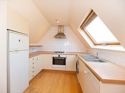 2 Bed Flat, Kings Road, SW19