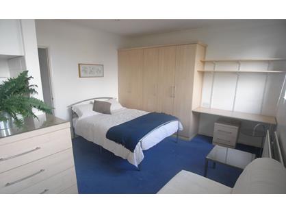 Studio Flat, Hammersmith Grove, W6