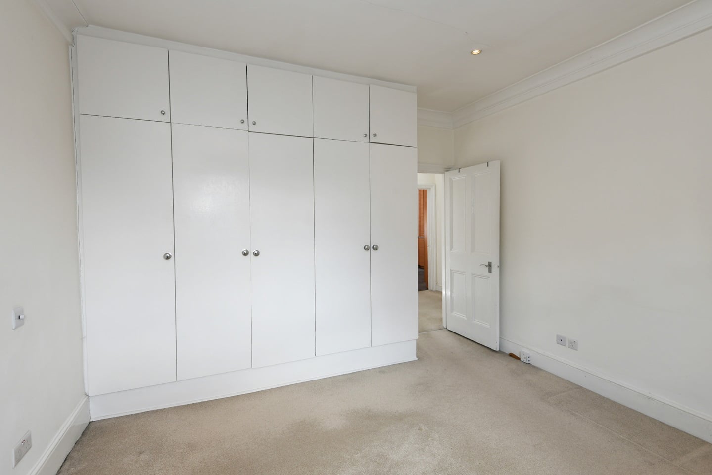 Additional image 8 of 2 Bed Flat, Buckland Crescent, NW3, N1 7GU