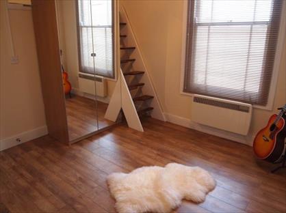 Studio Flat, (1066Jt), N19