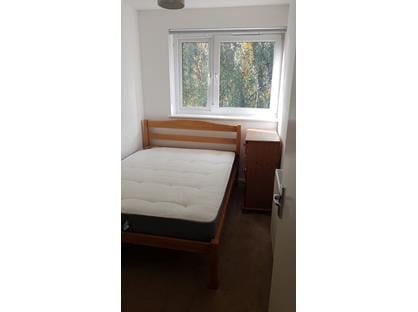 Room in a Shared Flat, Batten Street, SW11