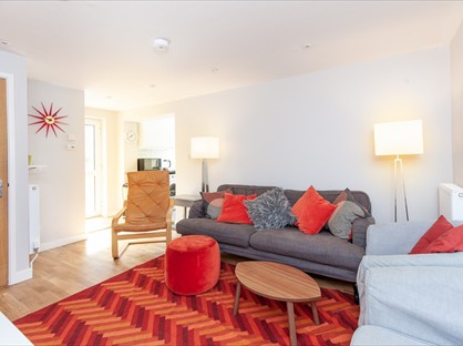 6 Bed Terraced House, Hawthorn Grove, BA2