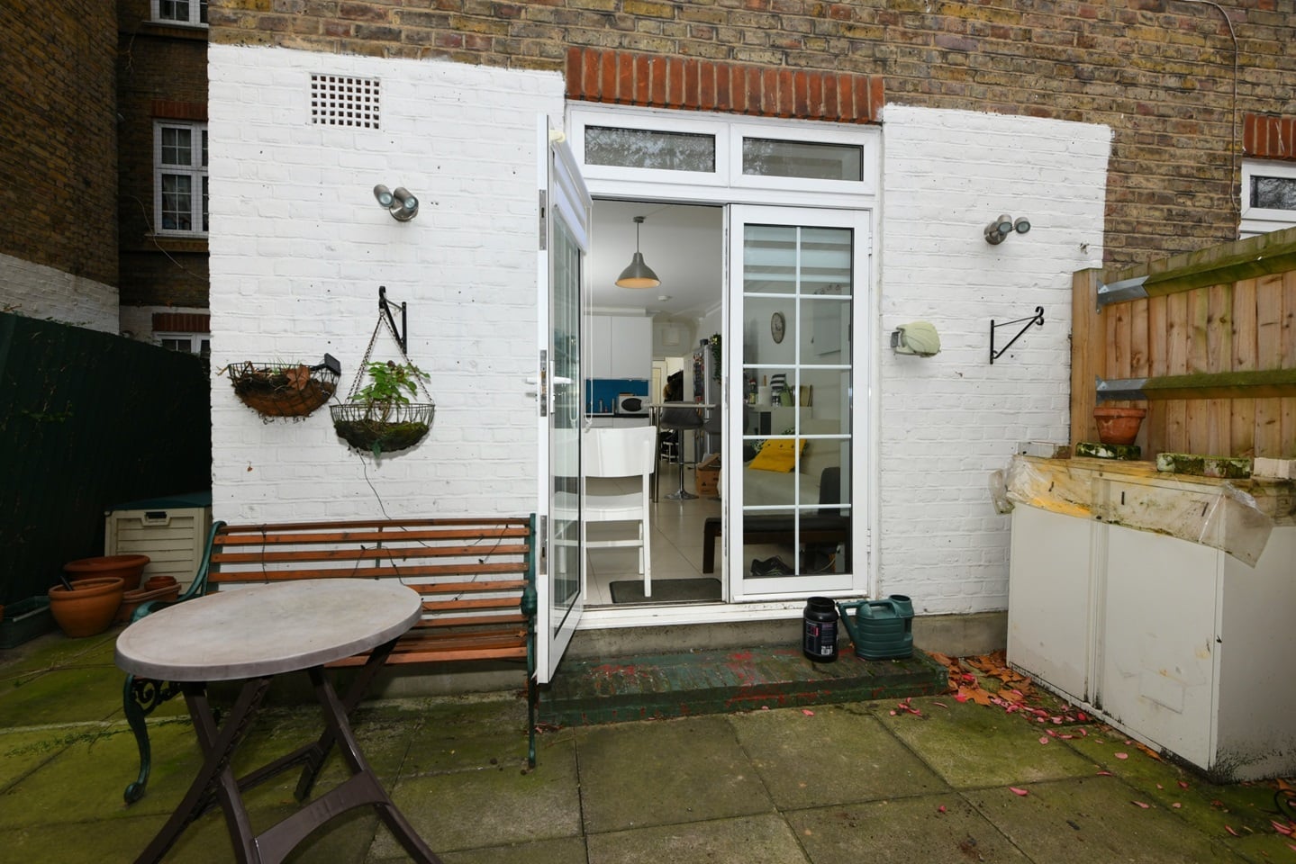 2 Bed Flat, Cranleigh House, NW1 photo 2