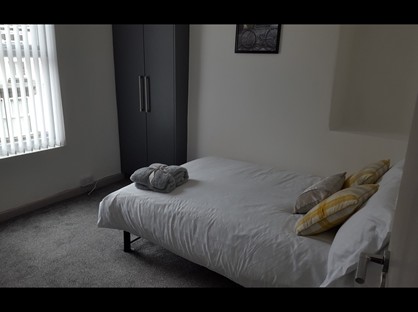 Room in a Shared House, Mansell Road, L6