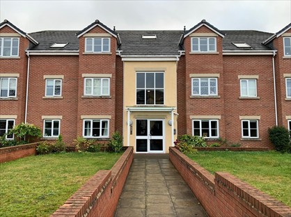 2 Bed Flat, Sussex Road, PR8