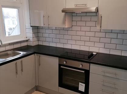 1 Bed Flat, Manor Road, SS0