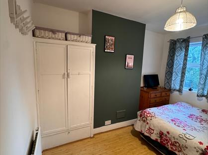 Room in a Shared House, Roberts Road, E17