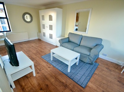 Studio Flat, Longleat House, SW1V