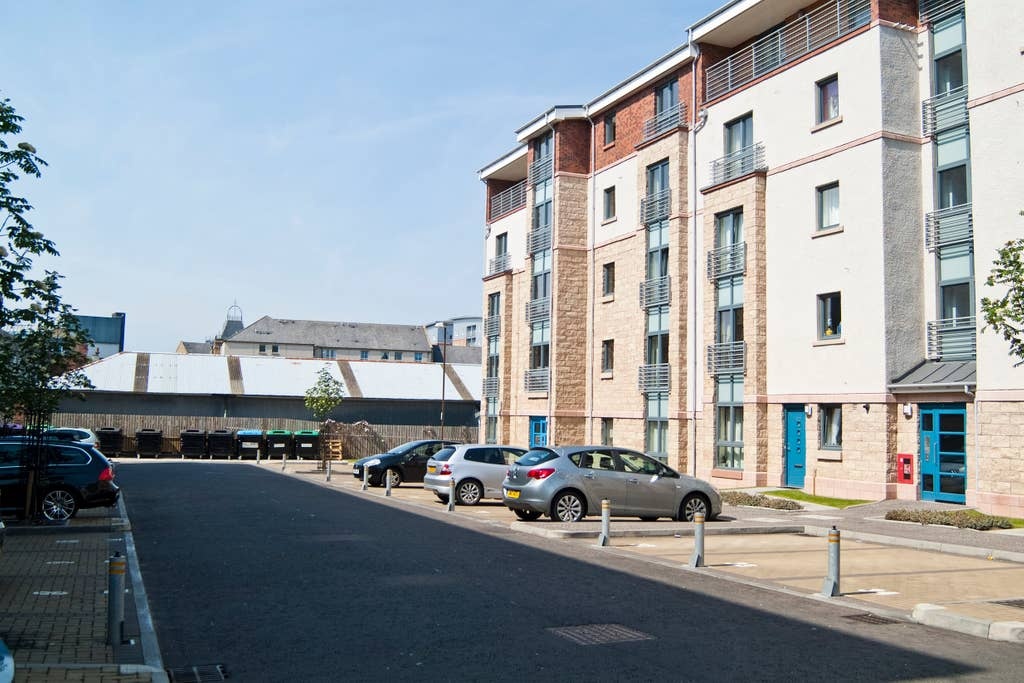 2 Bed Flat, Papermill Wynd, EH7 photo 3