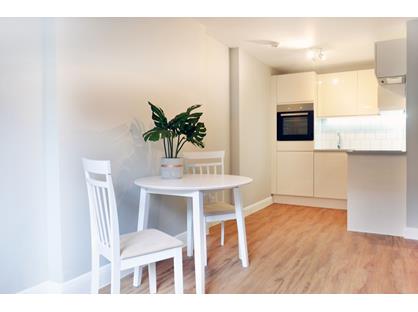 1 Bed Flat, Hammersmith Grove, W6