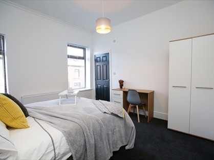 Room in a Shared House, Park Street, M27