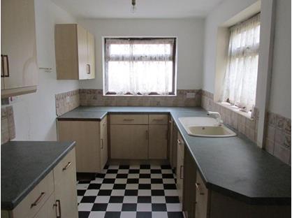 3 Bed Terraced House, Lion Street, BB5