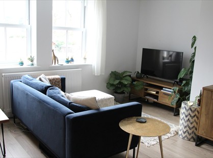 1 Bed Flat, Lower Manor Road, GU7