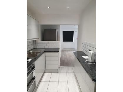 5 Bed Semi-Detached House, St. Georges Road, CV1