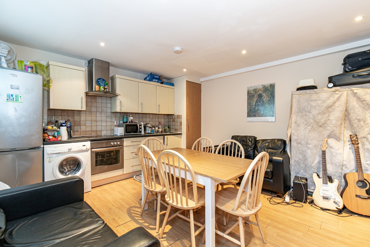 1 Bed Flat, Cowley Road, OX4 photo 4