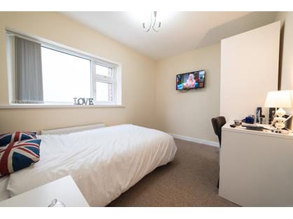 Room in a Shared House, Turnfield Road, SK8