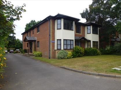 Studio Flat, Penlee House, GU22