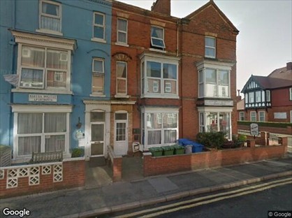 2 Bed Flat, Windsor Crescent, YO15