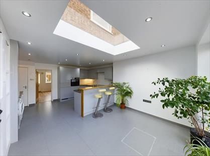 3 Bed Semi-Detached House, The Birches, SE7