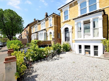 1 Bed Flat, Evering Road, E5