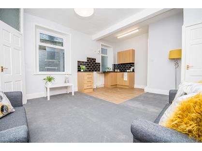 2 Bed Terraced House, Thorn Street, OL13