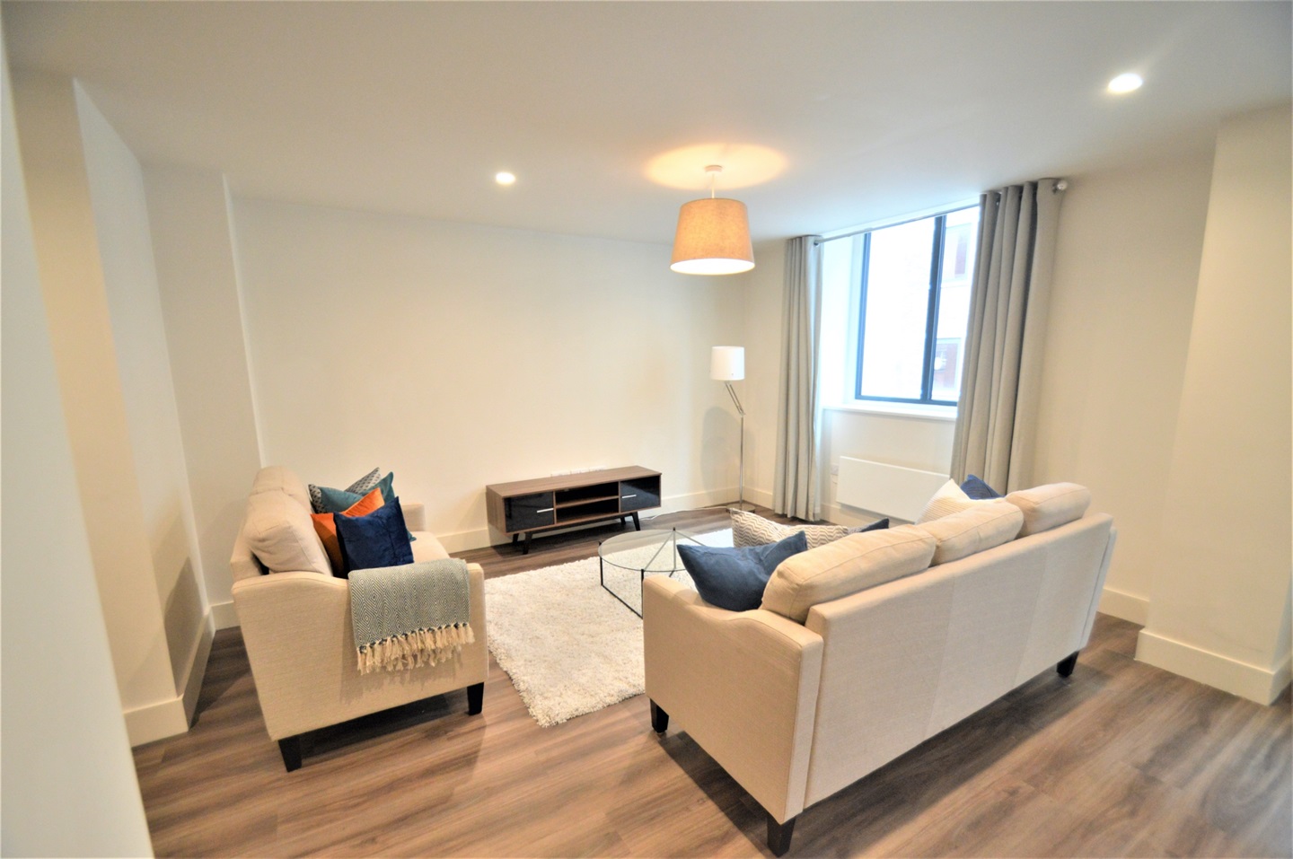 2 Bed Flat, Lightwell, B3 photo 2
