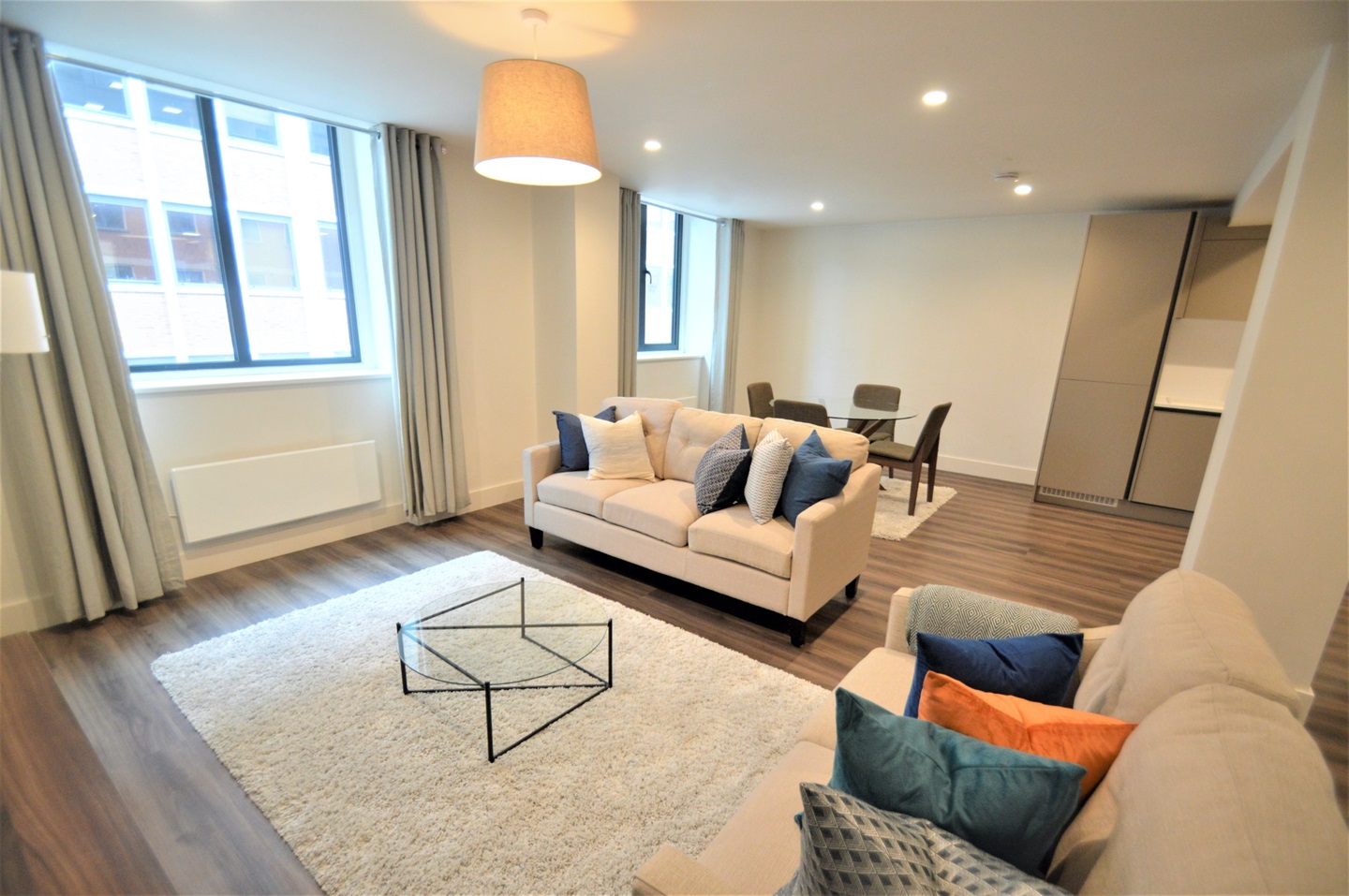 2 Bed Flat, Lightwell, B3