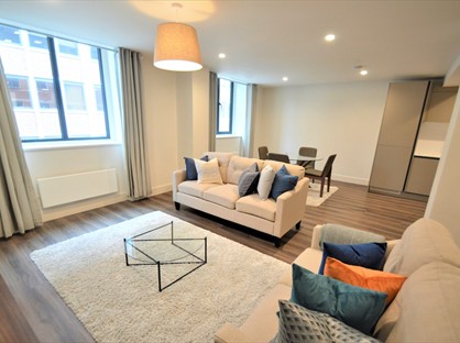 2 Bed Flat, Lightwell, B3