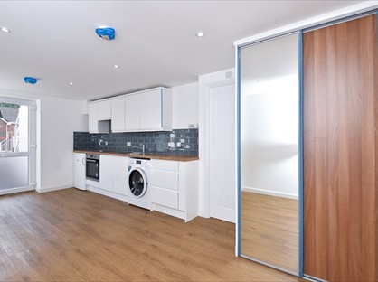 Studio Flat, High Street, RG45