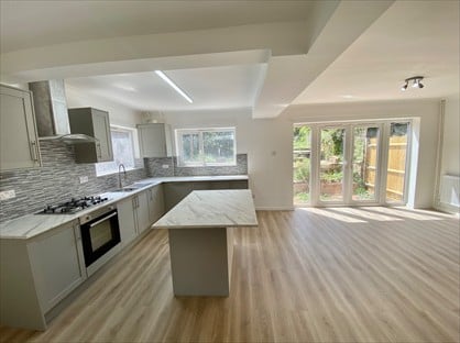 3 Bed Semi-Detached House, Summervale Road, TN4