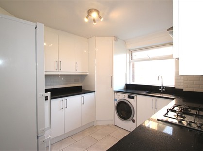 2 Bed Flat, Wellington House, UB5