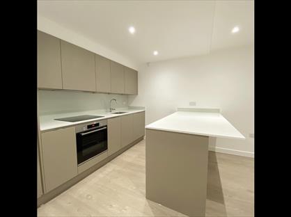 3 Bed Flat, Monkridge, N8