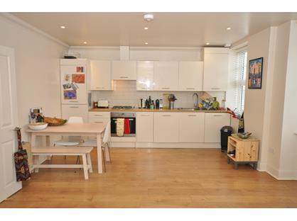 1 Bed Flat, High Road, N2