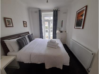 2 Bed Flat, Hammersmith Grove, W6