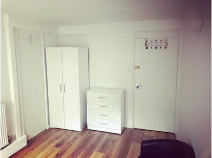 Room in a Shared Flat, Kennard House, SW11