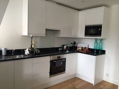 3 Bed Flat, Wandsworth Road, SW8