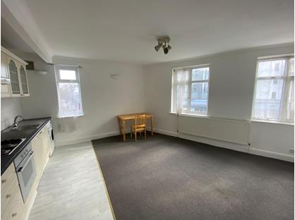 2 Bed Flat, Ansell Mansions, SW17
