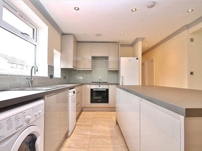 Room in a Shared House, Albain Crescent, TW15