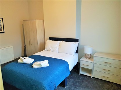 Room in a Shared House, Queens Square, OL6