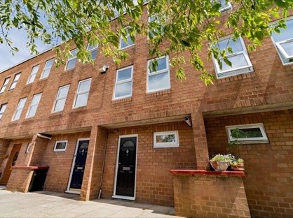 4 Bed Terraced House, Smalley Close, N16
