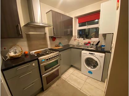 1 Bed Flat, Gordon Road, E18