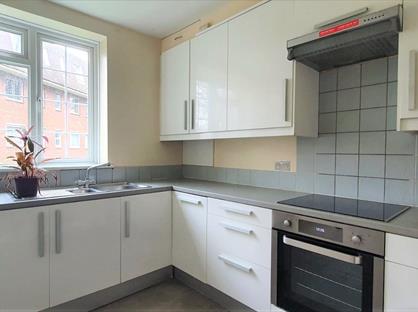 2 Bed Flat, Torrington Court, SE26