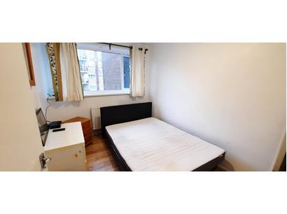 Room in a Shared Flat, Tildesley Road, SW15