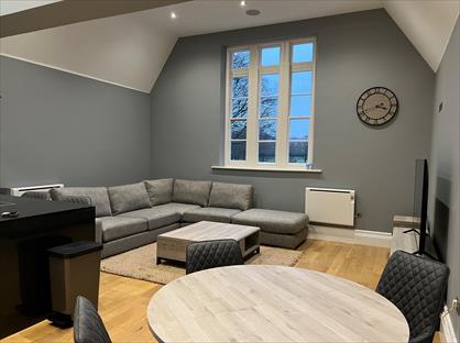 2 Bed Flat, Stableford Hall, M30