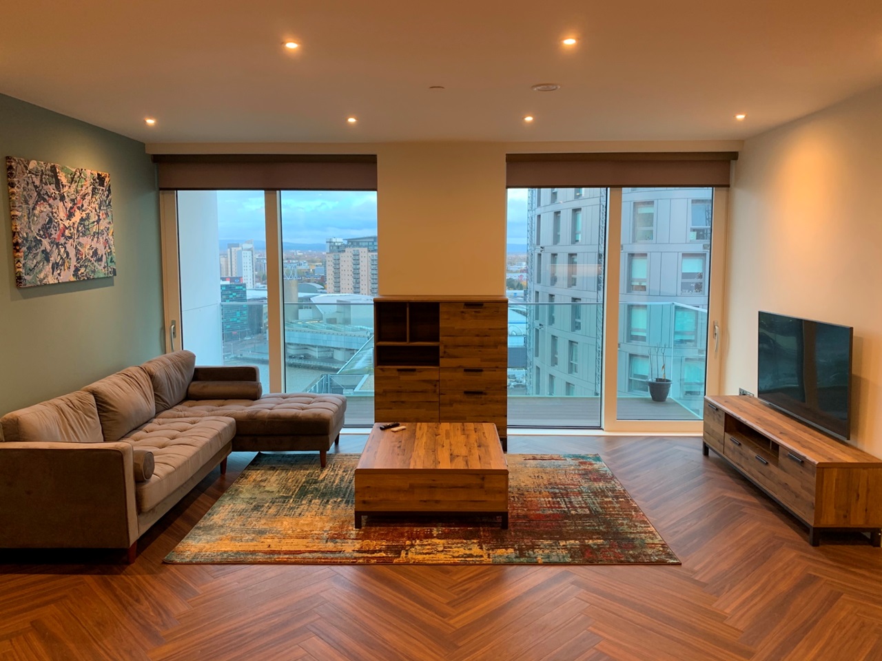 2 Bed Flat, Lightbox, M50