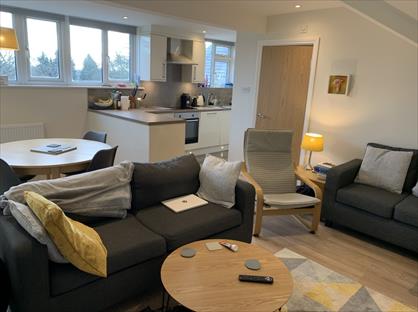 2 Bed Flat, Moorville, LS18