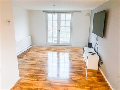 2 Bed Flat, Fore Street, SS15