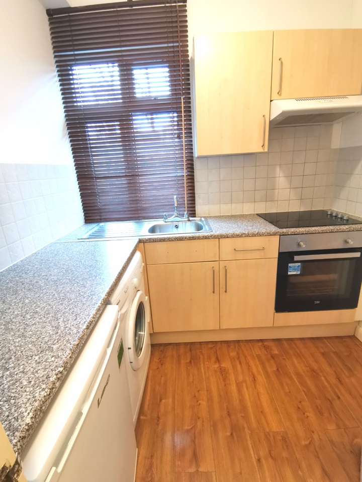 London Studio Flat, Tregaron Avenue, N8 To Rent Now for £1,150.00 p/m