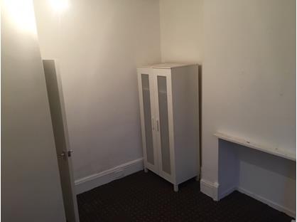 2 Bed Semi-Detached House, Stockport Road, M19