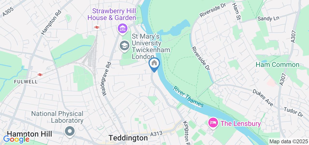 2 Bed Flat, Strawberry Vale, TW1